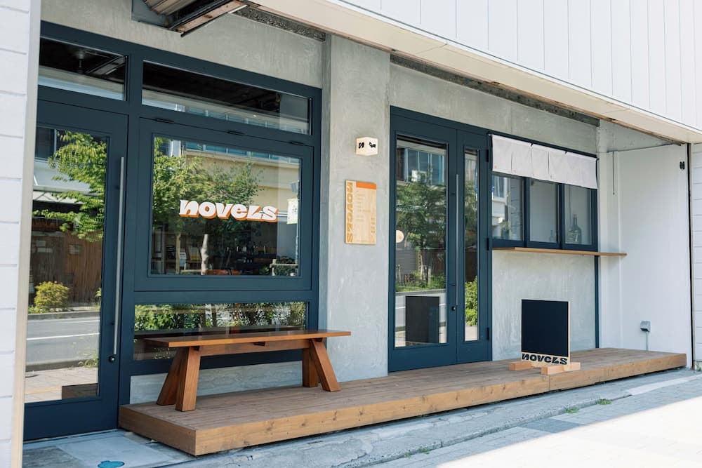 NOVELS Hostel & Cafe